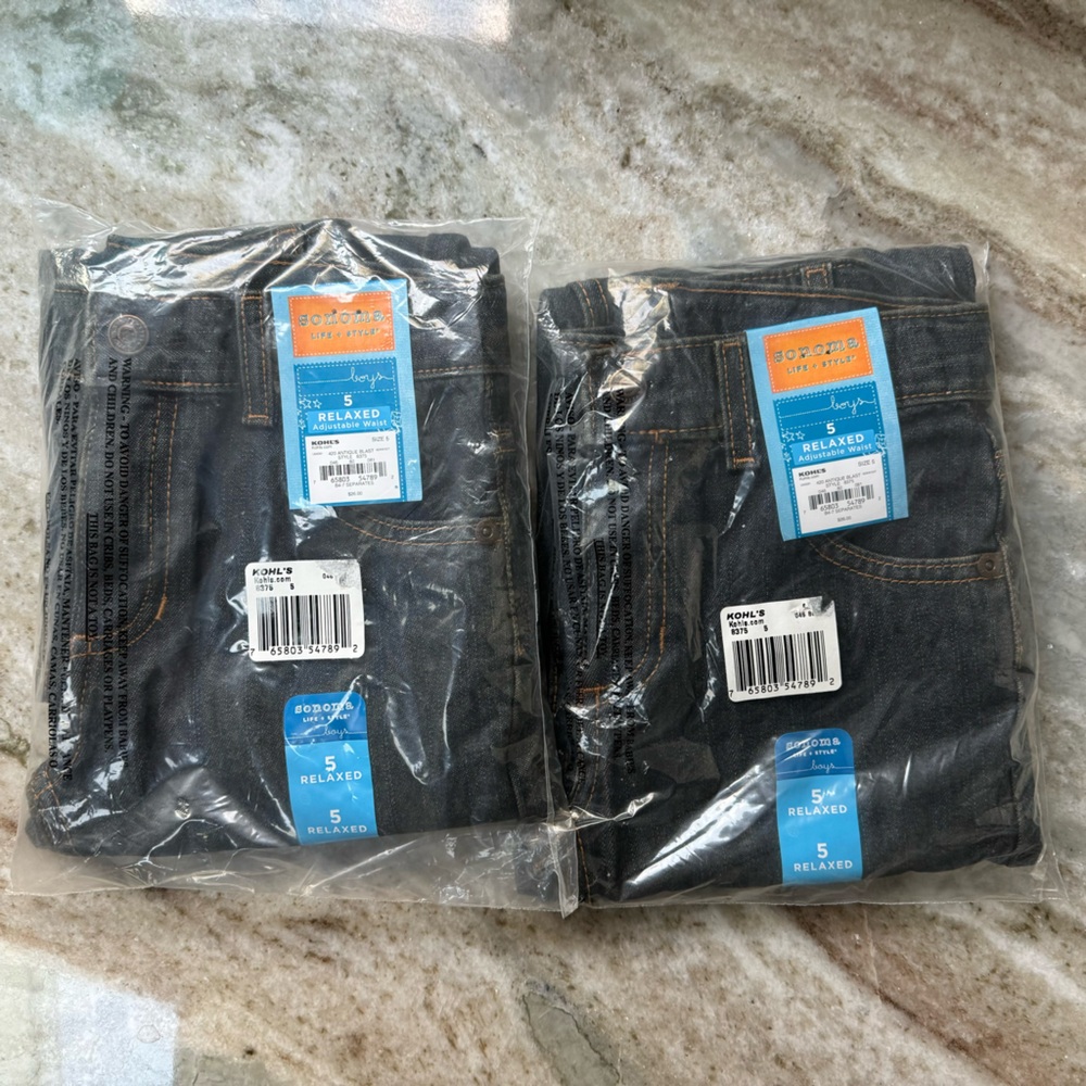 NWT! 2 pair of boys Sz 5 relaxed, Sonoma adjustable waist jeans, smoke free home